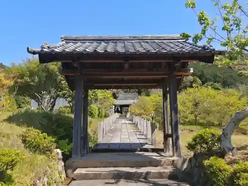 禅定寺の山門