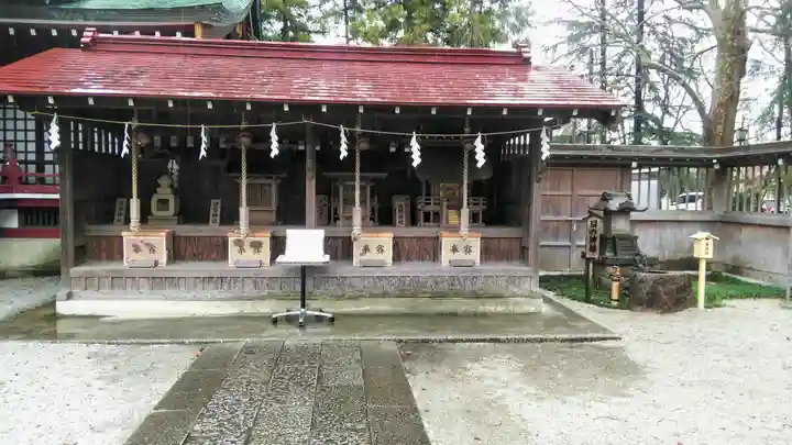諏訪神社の末社・摂社