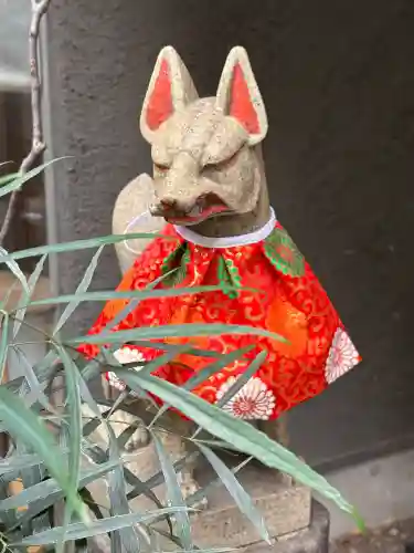 五十稲荷神社(栄寿稲荷神社)の{uncategorized: "未分類", other: "その他", undefined: "問題あり", building: "その他建物", grave: "お墓", sacred_gate: "鳥居", guardian: "狛犬", statue: "像", buddha: "仏像", history: "歴史", nature: "自然", garden: "庭園", animal: "動物", pagoda: "塔", temizu: "手水舎", mountain_gate: "山門・神門", sanctuary: "本殿・本堂", subordinate: "末社・摂社", art: "芸術", scenery: "景色", jizo: "地蔵", ema: "絵馬", goshuin: "御朱印", omikuji: "おみくじ", items: "授与品その他", amulet: "お守り", goshuincho: "御朱印帳", eats: "食事", festival: "お祭り", votive_dance: "神楽", shichigosan: "七五三参", wedding: "結婚式", experience: "体験その他", initially: "初詣", around: "周辺", anti_infection: "感染症対策"}
