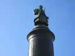 靖國神社の像