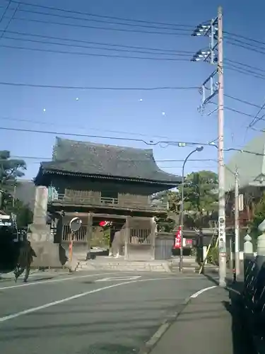 本覚寺の山門