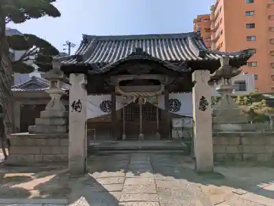 十二所神社の{uncategorized: "未分類", other: "その他", undefined: "問題あり", building: "その他建物", grave: "お墓", sacred_gate: "鳥居", guardian: "狛犬", statue: "像", buddha: "仏像", history: "歴史", nature: "自然", garden: "庭園", animal: "動物", pagoda: "塔", temizu: "手水舎", mountain_gate: "山門・神門", sanctuary: "本殿・本堂", subordinate: "末社・摂社", art: "芸術", scenery: "景色", jizo: "地蔵", ema: "絵馬", goshuin: "御朱印", omikuji: "おみくじ", items: "授与品その他", amulet: "お守り", goshuincho: "御朱印帳", eats: "食事", festival: "お祭り", votive_dance: "神楽", shichigosan: "七五三参", wedding: "結婚式", experience: "体験その他", initially: "初詣", around: "周辺", anti_infection: "感染症対策"}