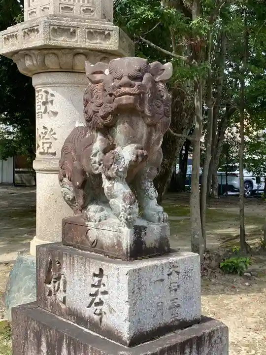 大神神社(花池)の狛犬