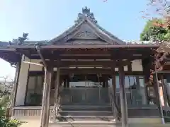 薬師堂の本殿