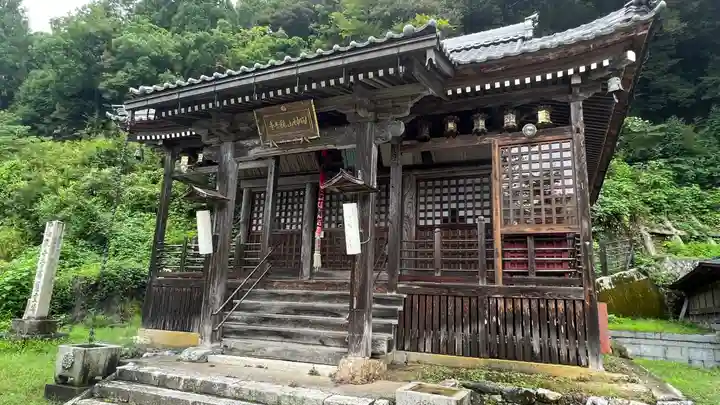 観音寺の本殿・本堂
