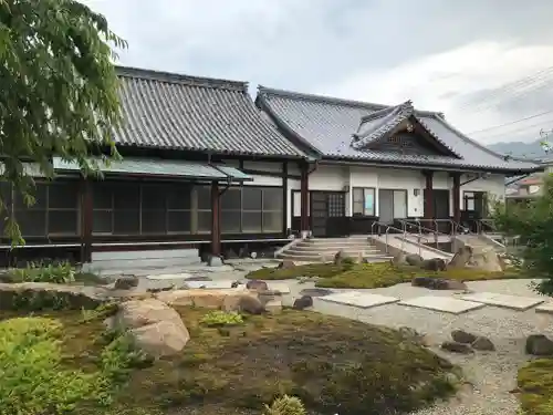 洲崎寺の庭園