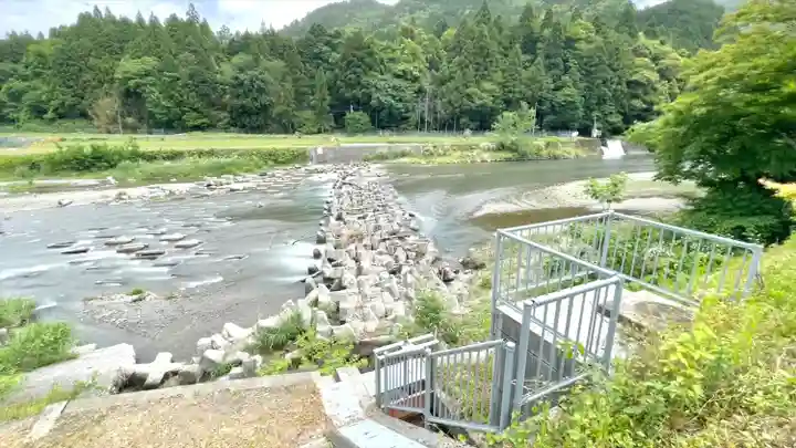 長彦神社の周辺