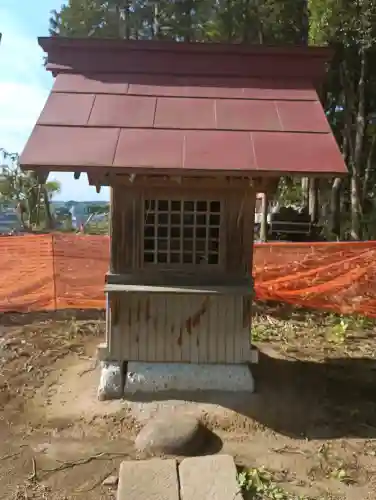 鹿島神社の{uncategorized: "未分類", other: "その他", undefined: "問題あり", building: "その他建物", grave: "お墓", sacred_gate: "鳥居", guardian: "狛犬", statue: "像", buddha: "仏像", history: "歴史", nature: "自然", garden: "庭園", animal: "動物", pagoda: "塔", temizu: "手水舎", mountain_gate: "山門・神門", sanctuary: "本殿・本堂", subordinate: "末社・摂社", art: "芸術", scenery: "景色", jizo: "地蔵", ema: "絵馬", goshuin: "御朱印", omikuji: "おみくじ", items: "授与品その他", amulet: "お守り", goshuincho: "御朱印帳", eats: "食事", festival: "お祭り", votive_dance: "神楽", shichigosan: "七五三参", wedding: "結婚式", experience: "体験その他", initially: "初詣", around: "周辺", anti_infection: "感染症対策"}