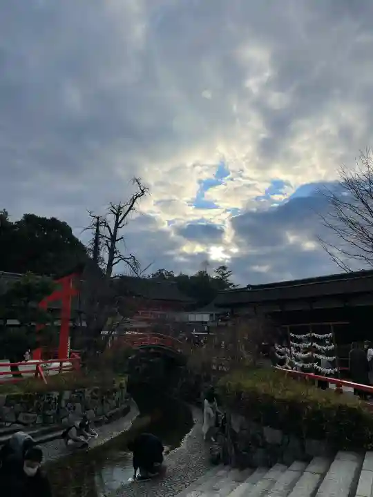 賀茂御祖神社(下鴨神社)の{uncategorized: "未分類", other: "その他", undefined: "問題あり", building: "その他建物", grave: "お墓", sacred_gate: "鳥居", guardian: "狛犬", statue: "像", buddha: "仏像", history: "歴史", nature: "自然", garden: "庭園", animal: "動物", pagoda: "塔", temizu: "手水舎", mountain_gate: "山門・神門", sanctuary: "本殿・本堂", subordinate: "末社・摂社", art: "芸術", scenery: "景色", jizo: "地蔵", ema: "絵馬", goshuin: "御朱印", omikuji: "おみくじ", items: "授与品その他", amulet: "お守り", goshuincho: "御朱印帳", eats: "食事", festival: "お祭り", votive_dance: "神楽", shichigosan: "七五三参", wedding: "結婚式", experience: "体験その他", initially: "初詣", around: "周辺", anti_infection: "感染症対策"}