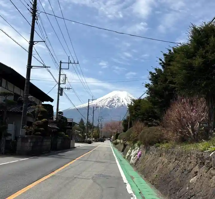 東円寺の{uncategorized: "未分類", other: "その他", undefined: "問題あり", building: "その他建物", grave: "お墓", sacred_gate: "鳥居", guardian: "狛犬", statue: "像", buddha: "仏像", history: "歴史", nature: "自然", garden: "庭園", animal: "動物", pagoda: "塔", temizu: "手水舎", mountain_gate: "山門・神門", sanctuary: "本殿・本堂", subordinate: "末社・摂社", art: "芸術", scenery: "景色", jizo: "地蔵", ema: "絵馬", goshuin: "御朱印", omikuji: "おみくじ", items: "授与品その他", amulet: "お守り", goshuincho: "御朱印帳", eats: "食事", festival: "お祭り", votive_dance: "神楽", shichigosan: "七五三参", wedding: "結婚式", experience: "体験その他", initially: "初詣", around: "周辺", anti_infection: "感染症対策"}