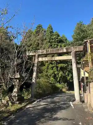 尾張戸神社(瀬戸市・名古屋市守山区)の鳥居