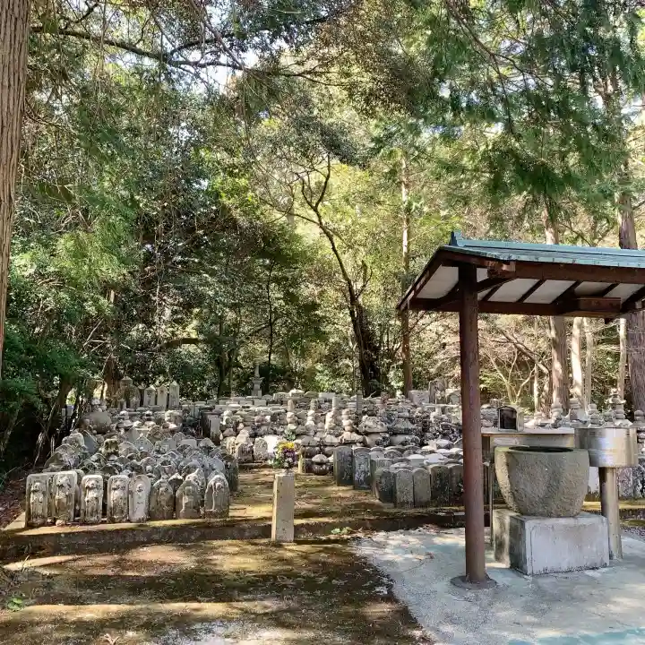 興国寺の{uncategorized: "未分類", other: "その他", undefined: "問題あり", building: "その他建物", grave: "お墓", sacred_gate: "鳥居", guardian: "狛犬", statue: "像", buddha: "仏像", history: "歴史", nature: "自然", garden: "庭園", animal: "動物", pagoda: "塔", temizu: "手水舎", mountain_gate: "山門・神門", sanctuary: "本殿・本堂", subordinate: "末社・摂社", art: "芸術", scenery: "景色", jizo: "地蔵", ema: "絵馬", goshuin: "御朱印", omikuji: "おみくじ", items: "授与品その他", amulet: "お守り", goshuincho: "御朱印帳", eats: "食事", festival: "お祭り", votive_dance: "神楽", shichigosan: "七五三参", wedding: "結婚式", experience: "体験その他", initially: "初詣", around: "周辺", anti_infection: "感染症対策"}