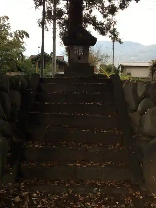 大井俣窪八幡神社の末社・摂社