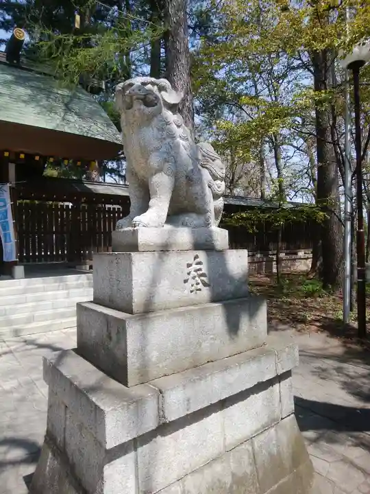帯廣神社の狛犬