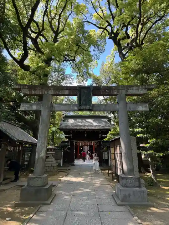 赤坂氷川神社の{uncategorized: "未分類", other: "その他", undefined: "問題あり", building: "その他建物", grave: "お墓", sacred_gate: "鳥居", guardian: "狛犬", statue: "像", buddha: "仏像", history: "歴史", nature: "自然", garden: "庭園", animal: "動物", pagoda: "塔", temizu: "手水舎", mountain_gate: "山門・神門", sanctuary: "本殿・本堂", subordinate: "末社・摂社", art: "芸術", scenery: "景色", jizo: "地蔵", ema: "絵馬", goshuin: "御朱印", omikuji: "おみくじ", items: "授与品その他", amulet: "お守り", goshuincho: "御朱印帳", eats: "食事", festival: "お祭り", votive_dance: "神楽", shichigosan: "七五三参", wedding: "結婚式", experience: "体験その他", initially: "初詣", around: "周辺", anti_infection: "感染症対策"}