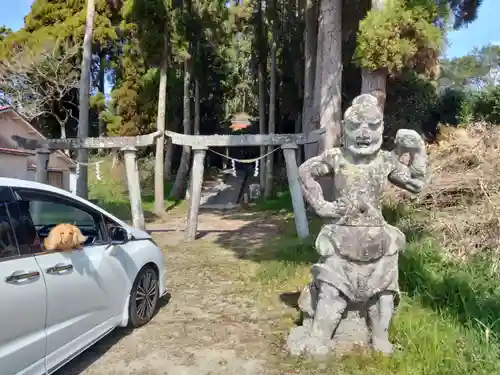 諏訪神社の仏像