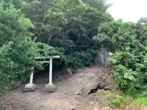 神社（名称不明）の鳥居