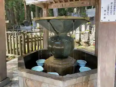 高野山金剛峯寺奥の院の手水舎