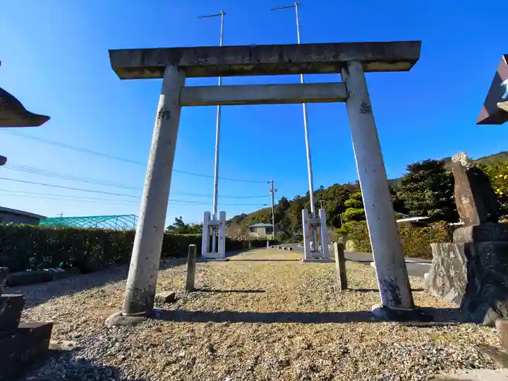 宇賀神社(柚井)の鳥居