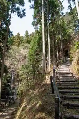岩門の滝神社(岐阜県)