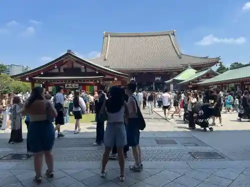 浅草寺の{uncategorized: "未分類", other: "その他", undefined: "問題あり", building: "その他建物", grave: "お墓", sacred_gate: "鳥居", guardian: "狛犬", statue: "像", buddha: "仏像", history: "歴史", nature: "自然", garden: "庭園", animal: "動物", pagoda: "塔", temizu: "手水舎", mountain_gate: "山門・神門", sanctuary: "本殿・本堂", subordinate: "末社・摂社", art: "芸術", scenery: "景色", jizo: "地蔵", ema: "絵馬", goshuin: "御朱印", omikuji: "おみくじ", items: "授与品その他", amulet: "お守り", goshuincho: "御朱印帳", eats: "食事", festival: "お祭り", votive_dance: "神楽", shichigosan: "七五三参", wedding: "結婚式", experience: "体験その他", initially: "初詣", around: "周辺", anti_infection: "感染症対策"}