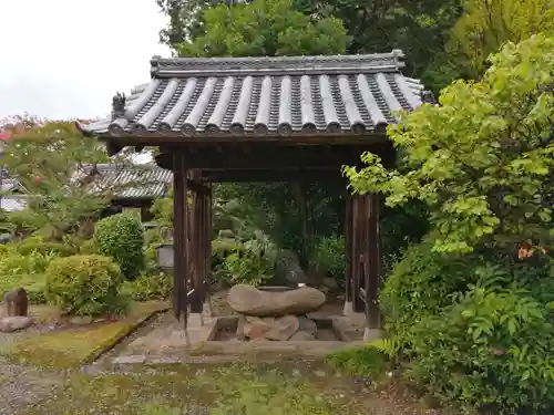 府南寺の手水舎