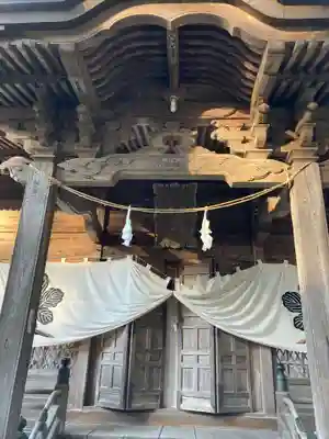 新海三社神社の本殿・本堂
