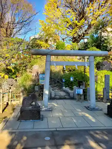 鳩森八幡神社の末社・摂社