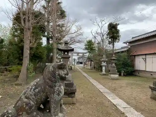 岩野見社の狛犬