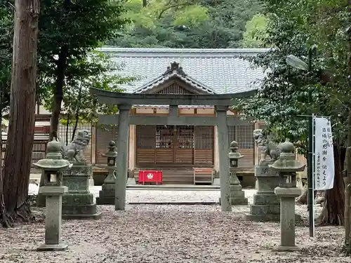 能褒野神社の鳥居