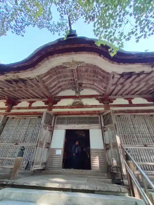 百済寺の本殿・本堂