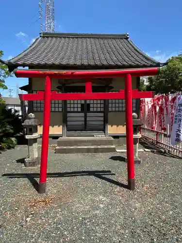 稲荷社（寄住稲荷神社）の鳥居