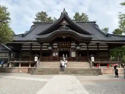 尾山神社の{uncategorized: "未分類", other: "その他", undefined: "問題あり", building: "その他建物", grave: "お墓", sacred_gate: "鳥居", guardian: "狛犬", statue: "像", buddha: "仏像", history: "歴史", nature: "自然", garden: "庭園", animal: "動物", pagoda: "塔", temizu: "手水舎", mountain_gate: "山門・神門", sanctuary: "本殿・本堂", subordinate: "末社・摂社", art: "芸術", scenery: "景色", jizo: "地蔵", ema: "絵馬", goshuin: "御朱印", omikuji: "おみくじ", items: "授与品その他", amulet: "お守り", goshuincho: "御朱印帳", eats: "食事", festival: "お祭り", votive_dance: "神楽", shichigosan: "七五三参", wedding: "結婚式", experience: "体験その他", initially: "初詣", around: "周辺", anti_infection: "感染症対策"}