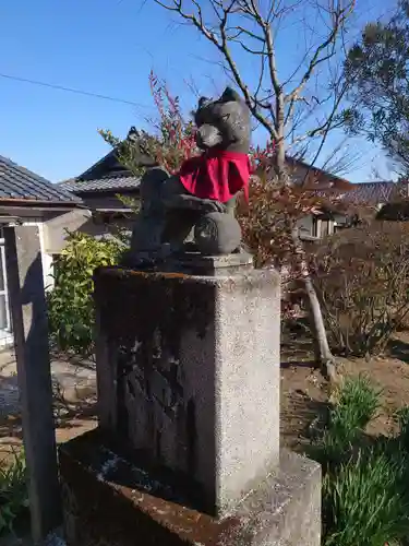 尾曳稲荷神社の狛犬