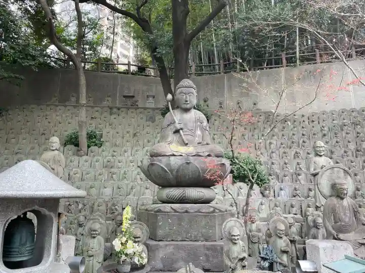 大圓寺の{uncategorized: "未分類", other: "その他", undefined: "問題あり", building: "その他建物", grave: "お墓", sacred_gate: "鳥居", guardian: "狛犬", statue: "像", buddha: "仏像", history: "歴史", nature: "自然", garden: "庭園", animal: "動物", pagoda: "塔", temizu: "手水舎", mountain_gate: "山門・神門", sanctuary: "本殿・本堂", subordinate: "末社・摂社", art: "芸術", scenery: "景色", jizo: "地蔵", ema: "絵馬", goshuin: "御朱印", omikuji: "おみくじ", items: "授与品その他", amulet: "お守り", goshuincho: "御朱印帳", eats: "食事", festival: "お祭り", votive_dance: "神楽", shichigosan: "七五三参", wedding: "結婚式", experience: "体験その他", initially: "初詣", around: "周辺", anti_infection: "感染症対策"}