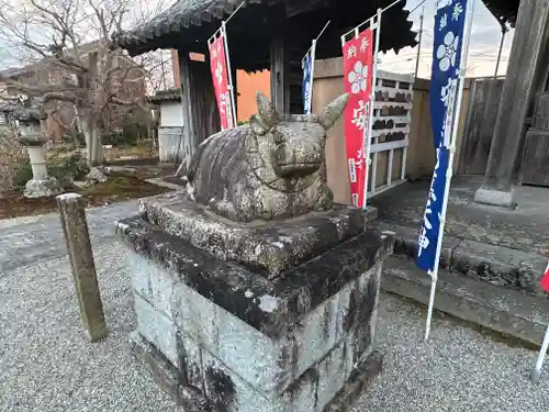 安楽寺の像