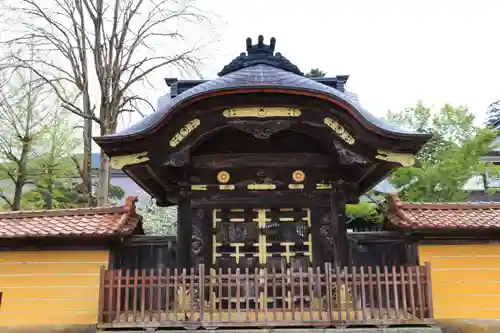 井波別院瑞泉寺の山門・神門