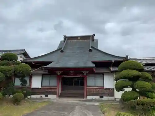 円隆寺の本殿・本堂