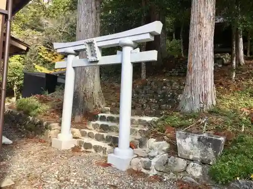 四所神社の鳥居