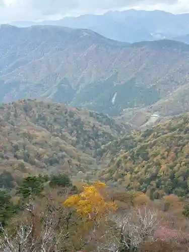 劔山本宮宝蔵石神社(徳島県)