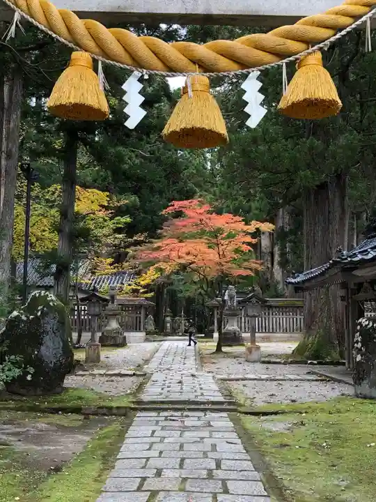 雄山神社中宮祈願殿のその他建物