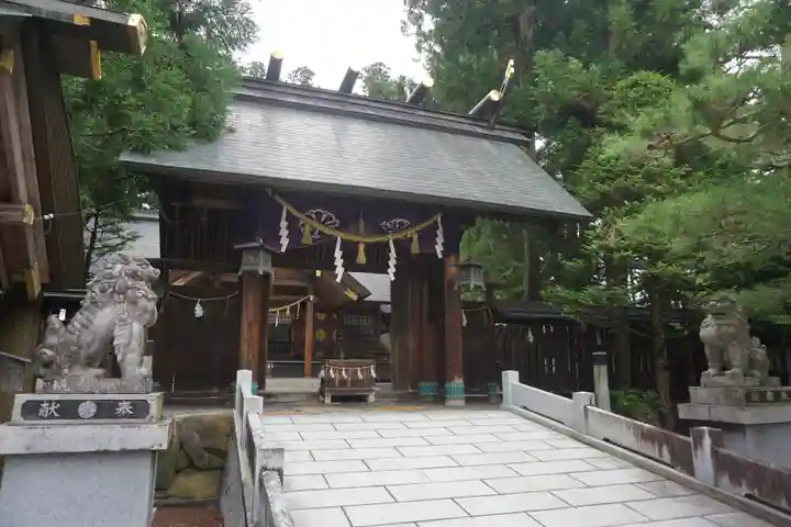 飛騨総社の山門・神門