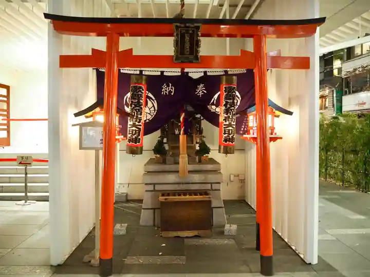 歌舞伎稲荷神社の鳥居