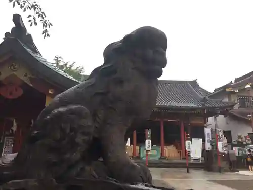 浅草神社の狛犬