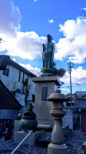 医王山 明光寺の像