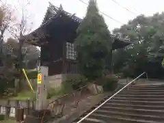 観福寺の山門