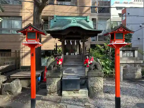 銀杏八幡宮の{uncategorized: "未分類", other: "その他", undefined: "問題あり", building: "その他建物", grave: "お墓", sacred_gate: "鳥居", guardian: "狛犬", statue: "像", buddha: "仏像", history: "歴史", nature: "自然", garden: "庭園", animal: "動物", pagoda: "塔", temizu: "手水舎", mountain_gate: "山門・神門", sanctuary: "本殿・本堂", subordinate: "末社・摂社", art: "芸術", scenery: "景色", jizo: "地蔵", ema: "絵馬", goshuin: "御朱印", omikuji: "おみくじ", items: "授与品その他", amulet: "お守り", goshuincho: "御朱印帳", eats: "食事", festival: "お祭り", votive_dance: "神楽", shichigosan: "七五三参", wedding: "結婚式", experience: "体験その他", initially: "初詣", around: "周辺", anti_infection: "感染症対策"}