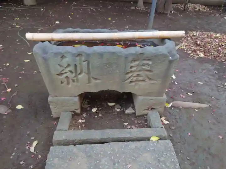 稲荷神社の手水舎