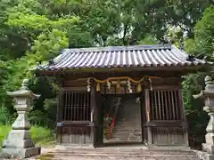 鴨部神社の山門