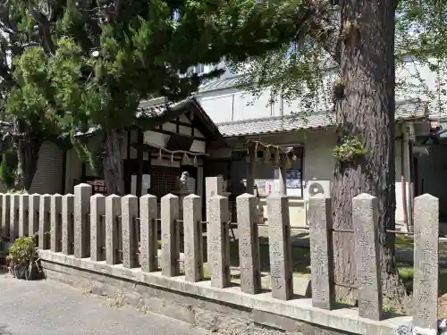 彌栄神社（御旅所）の{uncategorized: "未分類", other: "その他", undefined: "問題あり", building: "その他建物", grave: "お墓", sacred_gate: "鳥居", guardian: "狛犬", statue: "像", buddha: "仏像", history: "歴史", nature: "自然", garden: "庭園", animal: "動物", pagoda: "塔", temizu: "手水舎", mountain_gate: "山門・神門", sanctuary: "本殿・本堂", subordinate: "末社・摂社", art: "芸術", scenery: "景色", jizo: "地蔵", ema: "絵馬", goshuin: "御朱印", omikuji: "おみくじ", items: "授与品その他", amulet: "お守り", goshuincho: "御朱印帳", eats: "食事", festival: "お祭り", votive_dance: "神楽", shichigosan: "七五三参", wedding: "結婚式", experience: "体験その他", initially: "初詣", around: "周辺", anti_infection: "感染症対策"}